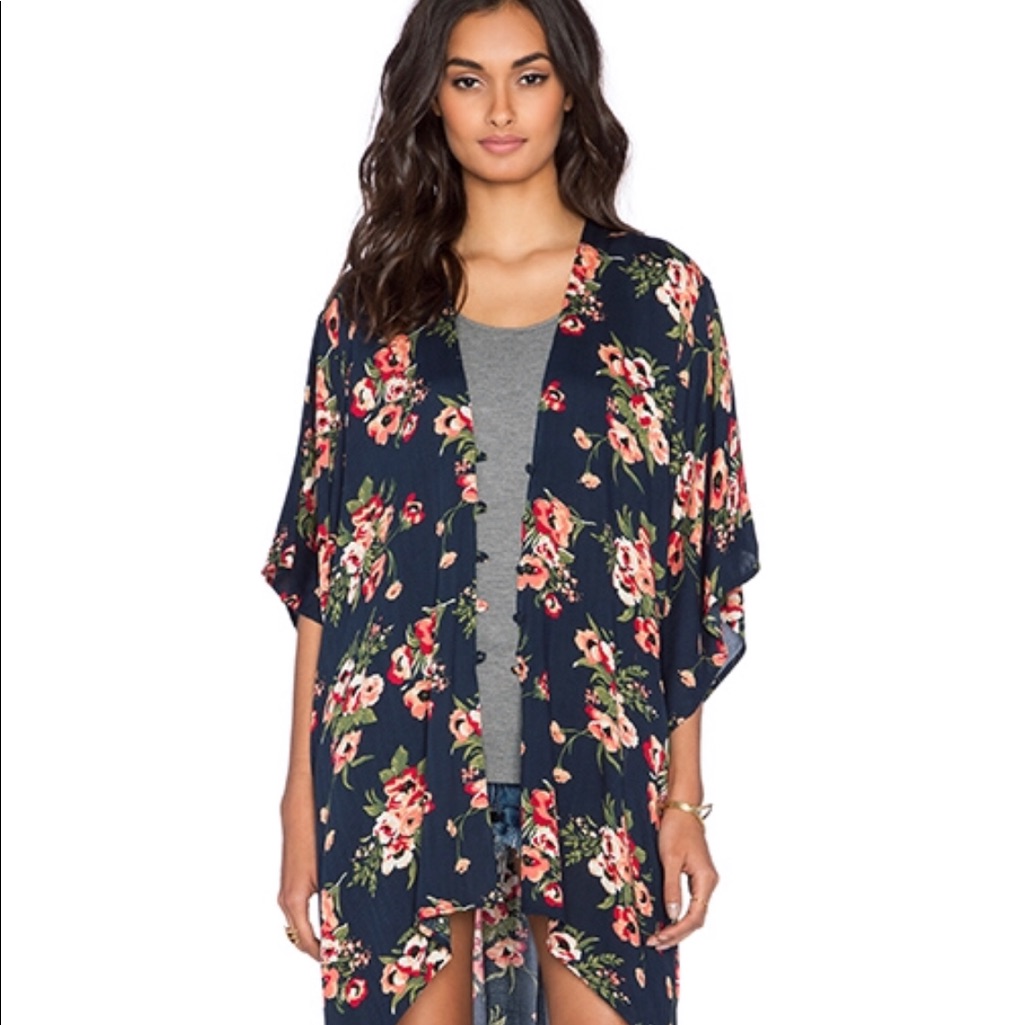 Flynn Skye “Stevie” Kimono